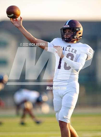 Thumbnail 3 in Lake Creek vs Waller photogallery.
