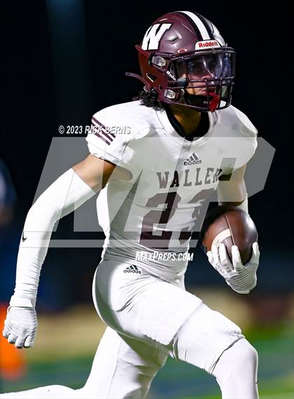 Thumbnail 3 in Lake Creek vs Waller photogallery.