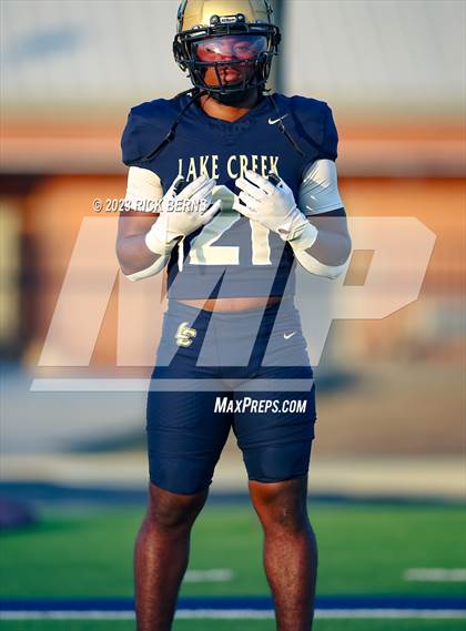 Thumbnail 3 in Lake Creek vs Waller photogallery.