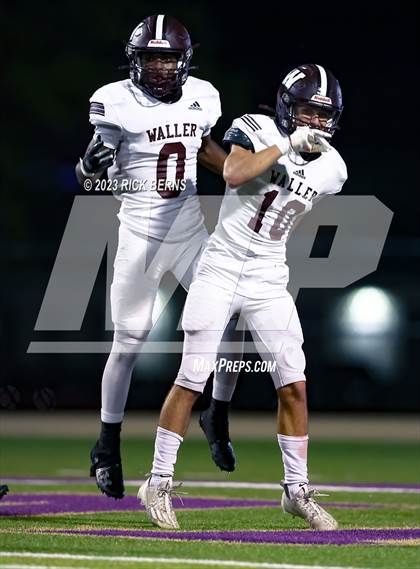 Thumbnail 3 in Lake Creek vs Waller photogallery.