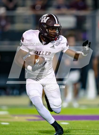 Thumbnail 2 in Lake Creek vs Waller photogallery.