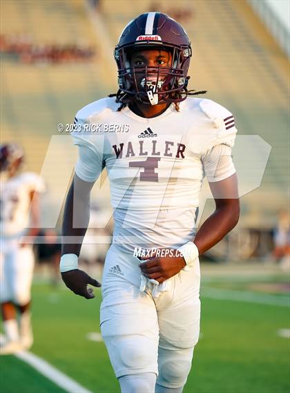 Thumbnail 3 in Lake Creek vs Waller photogallery.