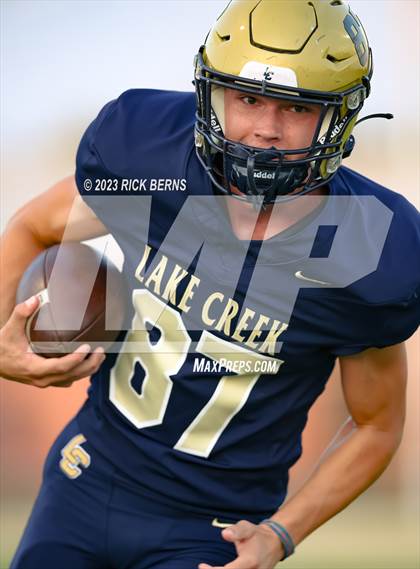 Thumbnail 2 in Lake Creek vs Waller photogallery.