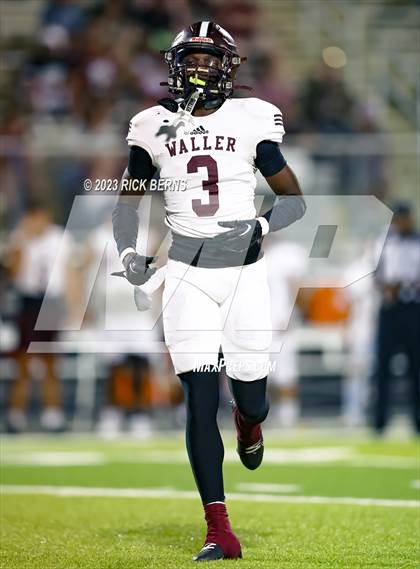 Thumbnail 2 in Lake Creek vs Waller photogallery.