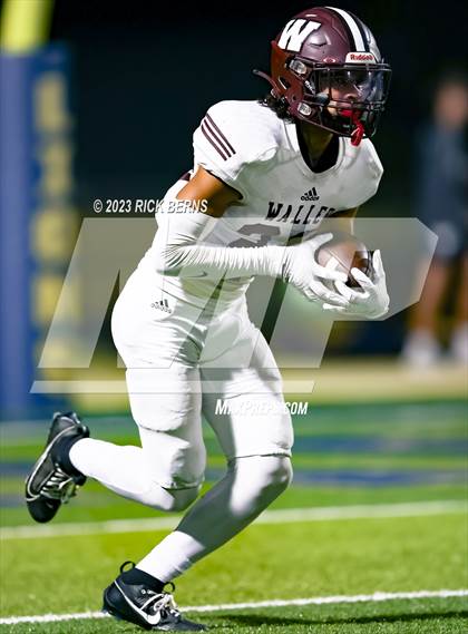 Thumbnail 2 in Lake Creek vs Waller photogallery.