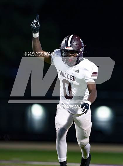 Thumbnail 2 in Lake Creek vs Waller photogallery.