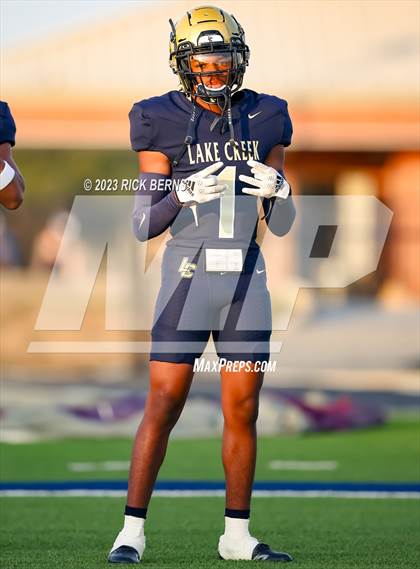 Thumbnail 3 in Lake Creek vs Waller photogallery.