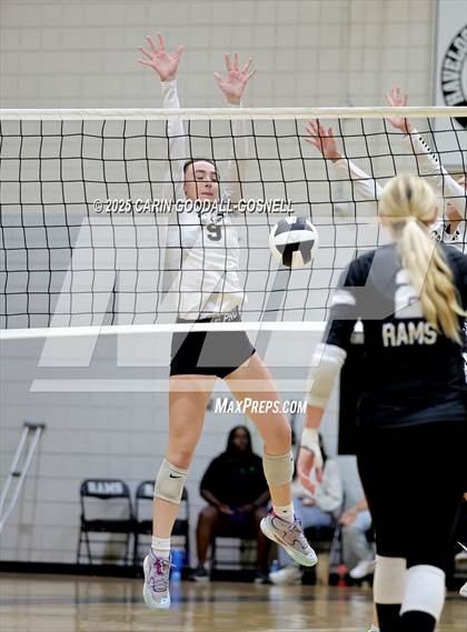 Thumbnail 2 in Croatan @ Havelock photogallery.