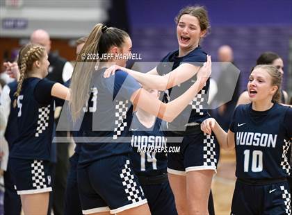 Thumbnail 1 in Wadsworth vs. Hudson (OHSAA Division 2 Regional Semifinal) photogallery.