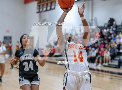 Thumbnail 3 in Brusly vs. Northwest (LHSAA Div II Non-Select Regional) photogallery.