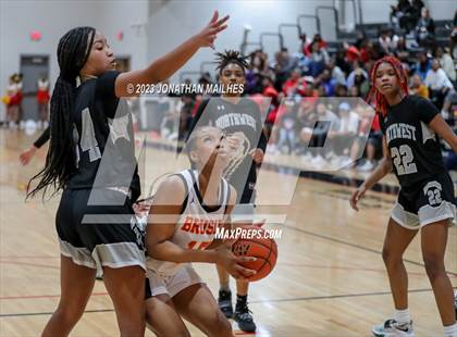 Thumbnail 1 in Brusly vs. Northwest (LHSAA Div II Non-Select Regional) photogallery.