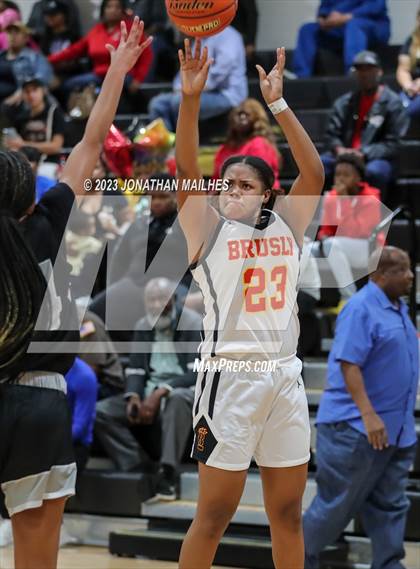 Thumbnail 1 in Brusly vs. Northwest (LHSAA Div II Non-Select Regional) photogallery.