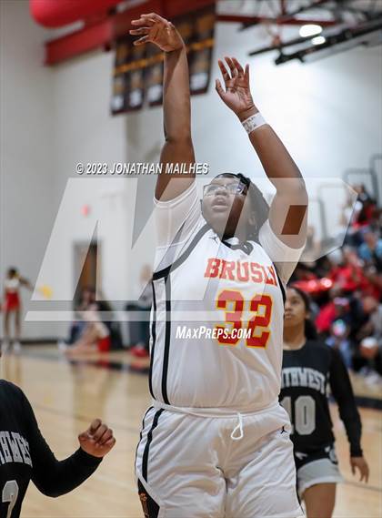 Thumbnail 1 in Brusly vs. Northwest (LHSAA Div II Non-Select Regional) photogallery.
