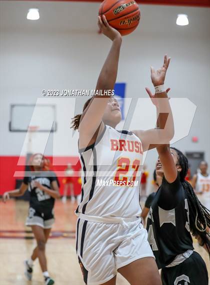 Thumbnail 1 in Brusly vs. Northwest (LHSAA Div II Non-Select Regional) photogallery.