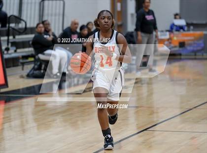 Thumbnail 2 in Brusly vs. Northwest (LHSAA Div II Non-Select Regional) photogallery.