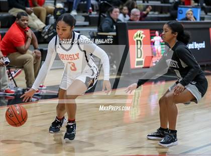 Thumbnail 1 in Brusly vs. Northwest (LHSAA Div II Non-Select Regional) photogallery.