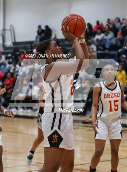 Thumbnail 2 in Brusly vs. Northwest (LHSAA Div II Non-Select Regional) photogallery.