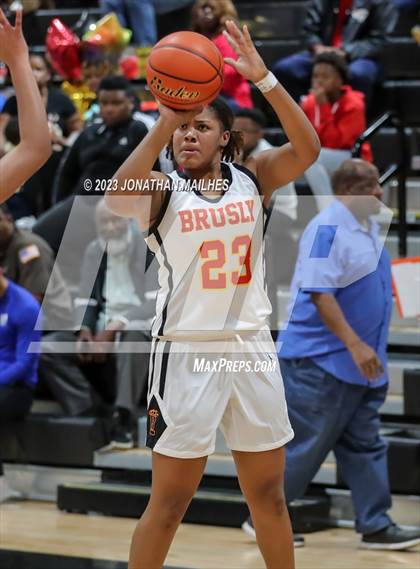Thumbnail 3 in Brusly vs. Northwest (LHSAA Div II Non-Select Regional) photogallery.