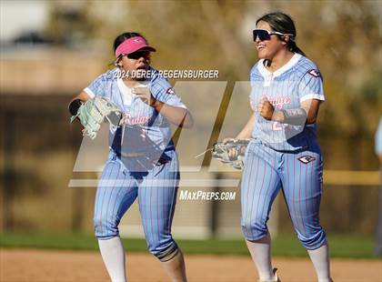 Thumbnail 2 in Riverdale Ridge vs Columbine (CHSAA 5A Quarterfinal) photogallery.