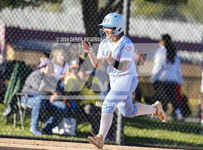Thumbnail 2 in Riverdale Ridge vs Columbine (CHSAA 5A Quarterfinal) photogallery.