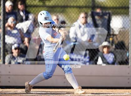 Thumbnail 2 in Riverdale Ridge vs Columbine (CHSAA 5A Quarterfinal) photogallery.