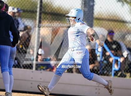 Thumbnail 3 in Riverdale Ridge vs Columbine (CHSAA 5A Quarterfinal) photogallery.