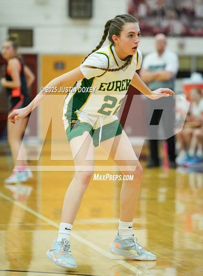 Thumbnail 2 in Eureka vs. Wells (NIAA 1A East League Semifinals) photogallery.