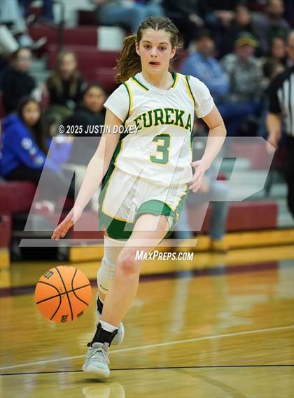 Thumbnail 2 in Eureka vs. Wells (NIAA 1A East League Semifinals) photogallery.