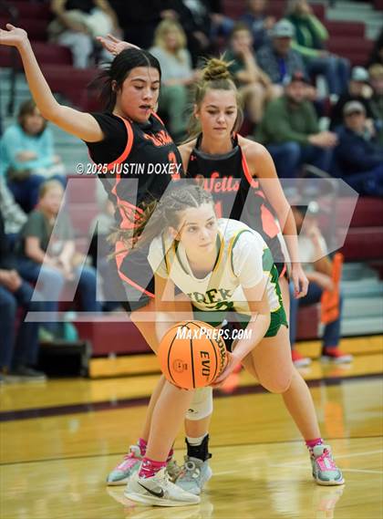 Thumbnail 3 in Eureka vs. Wells (NIAA 1A East League Semifinals) photogallery.