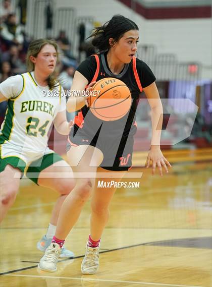 Thumbnail 1 in Eureka vs. Wells (NIAA 1A East League Semifinals) photogallery.