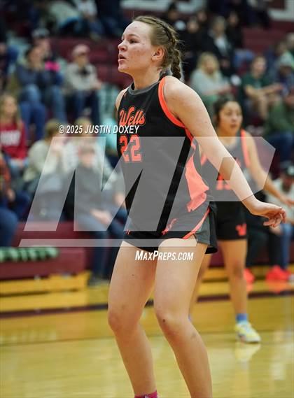 Thumbnail 2 in Eureka vs. Wells (NIAA 1A East League Semifinals) photogallery.