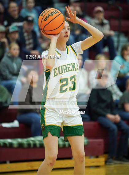 Thumbnail 3 in Eureka vs. Wells (NIAA 1A East League Semifinals) photogallery.