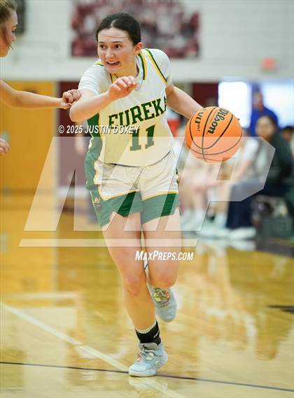 Thumbnail 3 in Eureka vs. Wells (NIAA 1A East League Semifinals) photogallery.