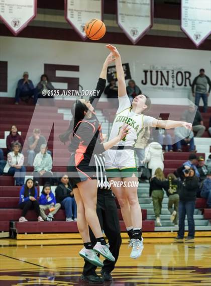 Thumbnail 1 in Eureka vs. Wells (NIAA 1A East League Semifinals) photogallery.