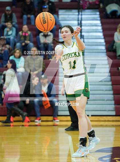 Thumbnail 2 in Eureka vs. Wells (NIAA 1A East League Semifinals) photogallery.