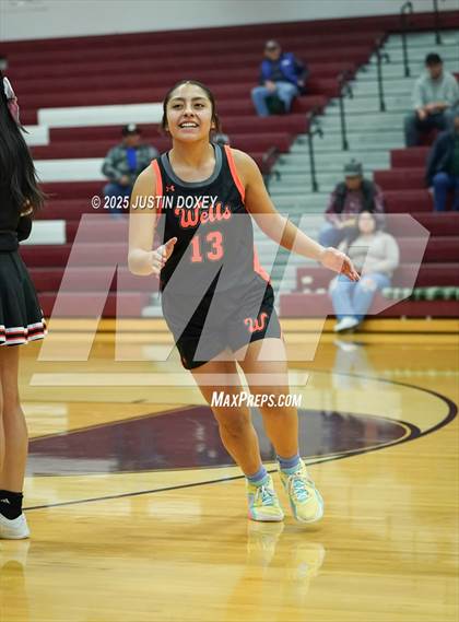 Thumbnail 3 in Eureka vs. Wells (NIAA 1A East League Semifinals) photogallery.