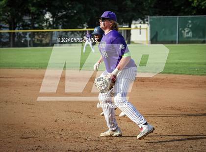 Thumbnail 1 in Valmeyer vs Lebanon (IHSA 1A Regional Semifinals) photogallery.