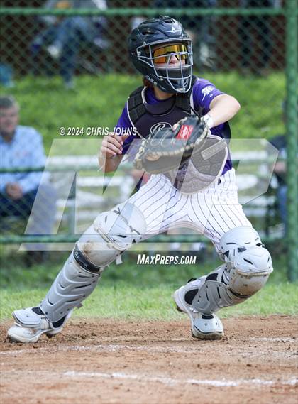 Thumbnail 3 in Valmeyer vs Lebanon (IHSA 1A Regional Semifinals) photogallery.