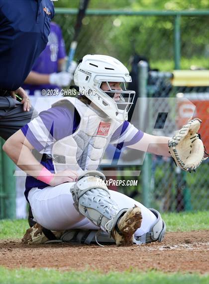 Thumbnail 1 in Valmeyer vs Lebanon (IHSA 1A Regional Semifinals) photogallery.