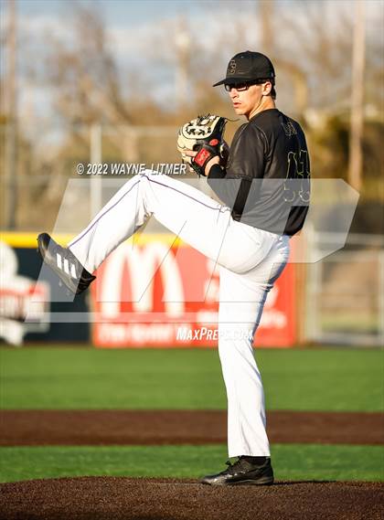 Thumbnail 3 in Campbell County vs Conner (Dirty Hat Classic) photogallery.