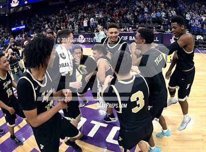 Thumbnail 3 in Foothill vs. Mt. Shasta (CIF State D5 Final) photogallery.