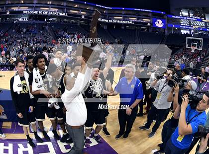 Thumbnail 2 in Foothill vs. Mt. Shasta (CIF State D5 Final) photogallery.
