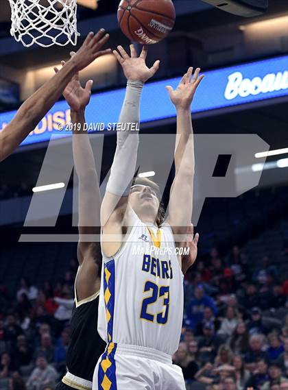 Thumbnail 2 in Foothill vs. Mt. Shasta (CIF State D5 Final) photogallery.