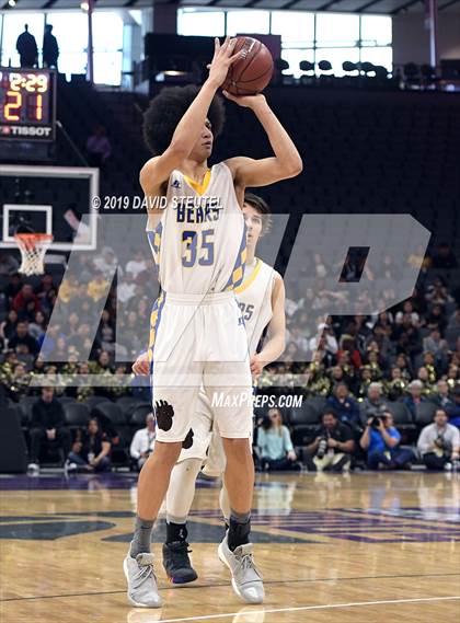 Thumbnail 2 in Foothill vs. Mt. Shasta (CIF State D5 Final) photogallery.