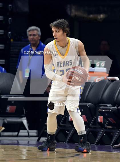Thumbnail 3 in Foothill vs. Mt. Shasta (CIF State D5 Final) photogallery.