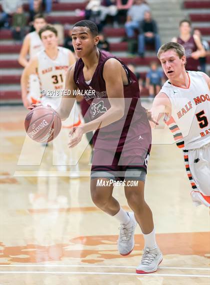 Thumbnail 2 in Half Moon Bay vs. Santa Cruz (CIF CCS D4 Final) photogallery.