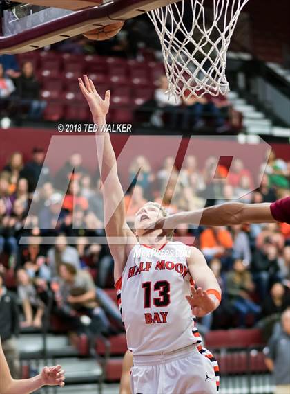 Thumbnail 3 in Half Moon Bay vs. Santa Cruz (CIF CCS D4 Final) photogallery.