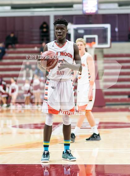 Thumbnail 2 in Half Moon Bay vs. Santa Cruz (CIF CCS D4 Final) photogallery.