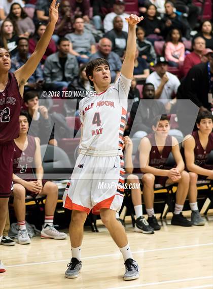 Thumbnail 1 in Half Moon Bay vs. Santa Cruz (CIF CCS D4 Final) photogallery.