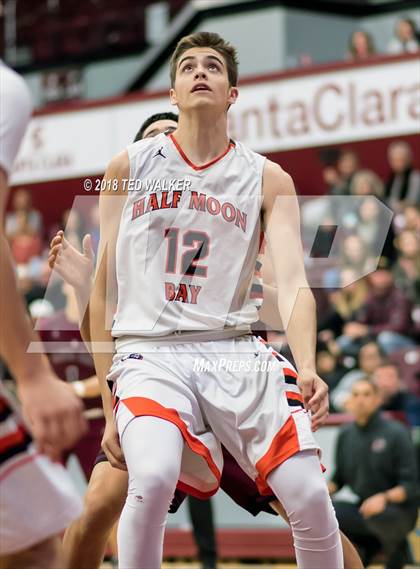 Thumbnail 2 in Half Moon Bay vs. Santa Cruz (CIF CCS D4 Final) photogallery.